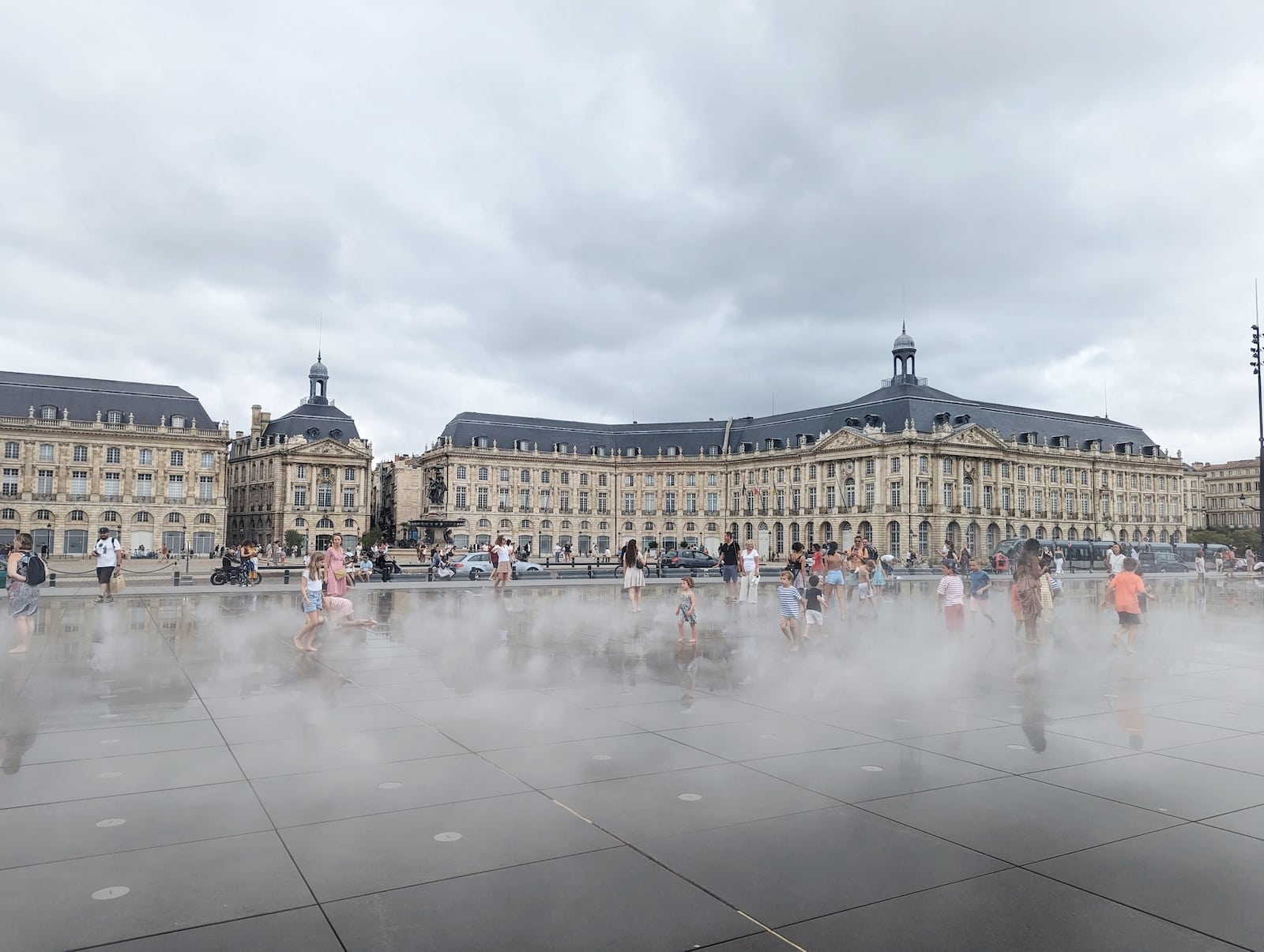 The mist at the Miroir d'Eau in Bordeaux on a cloudy day