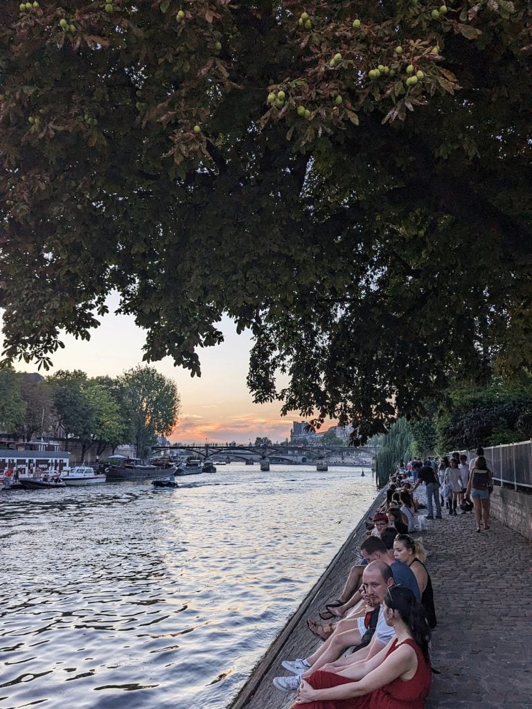 Sunset on the Square du Vert Galant