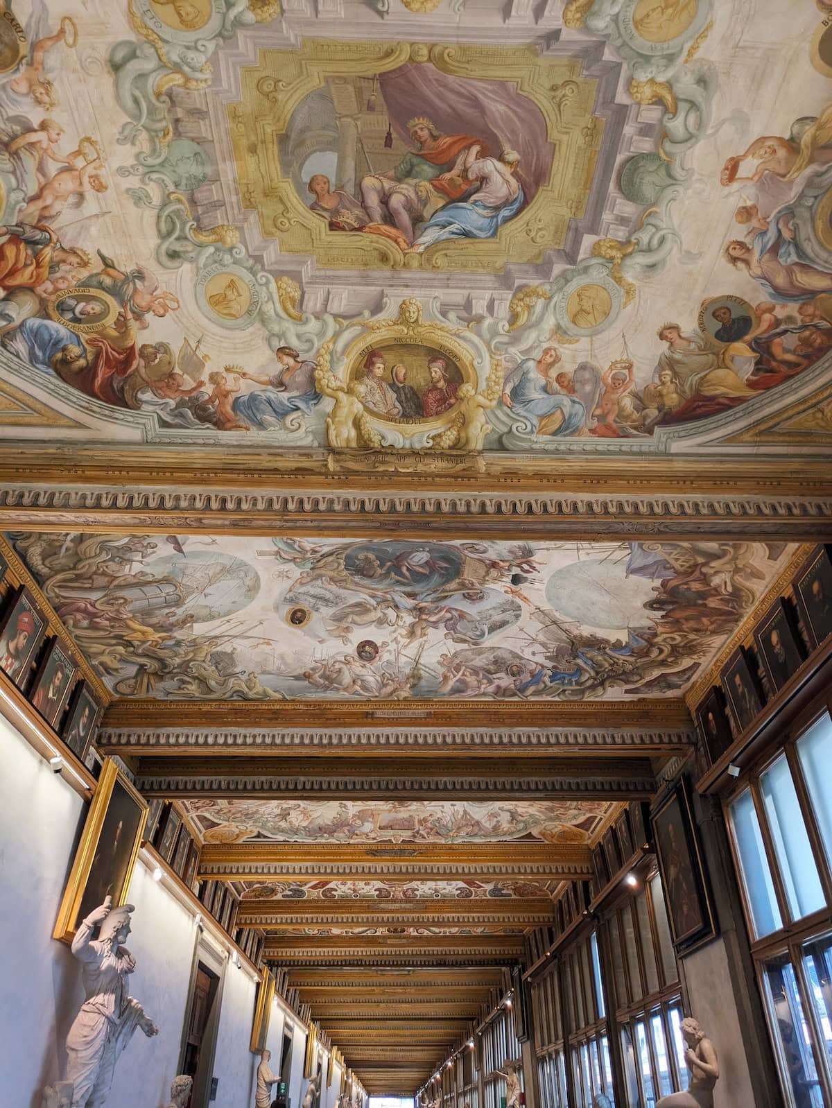 Frescoes in Uffizi on the ceiling