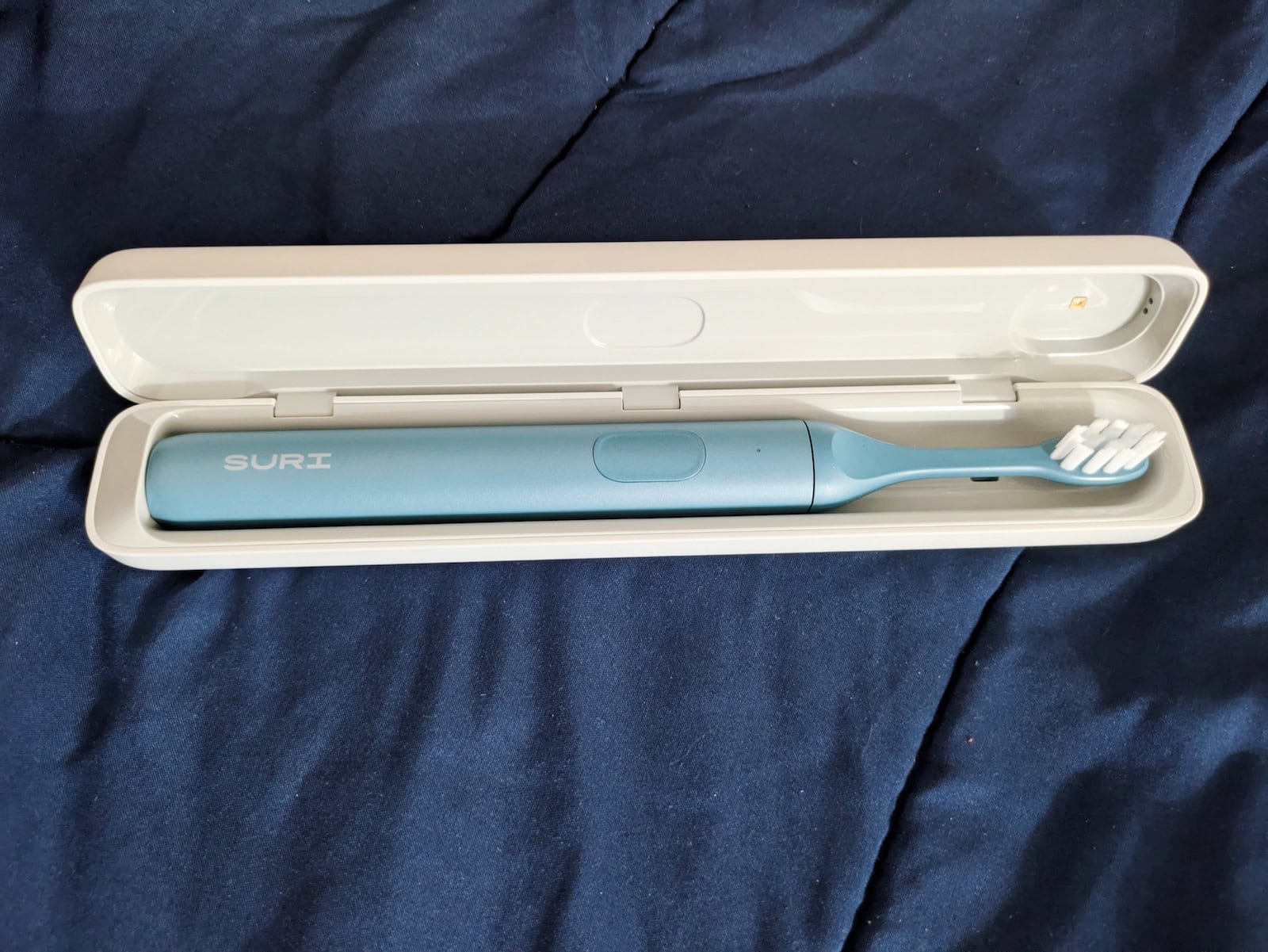The SURI 2.0 in its case