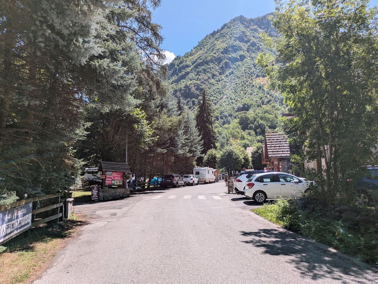 La-Chapelle-en-Valgaudemar road