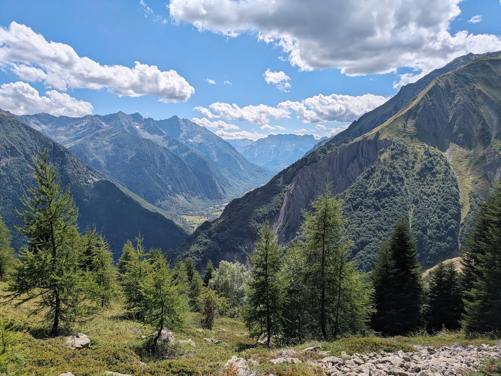 View on the climb up to Refuge des Souffles
